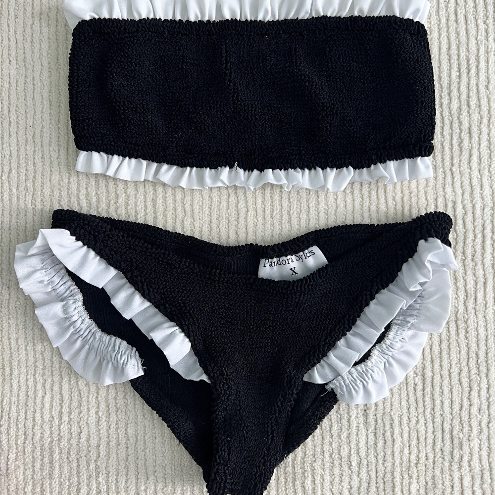 Hunza G Black and White Crinkle Bikini Set
